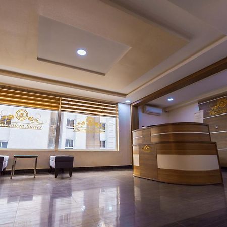 Phoenicia Suites Wupa Esterno foto