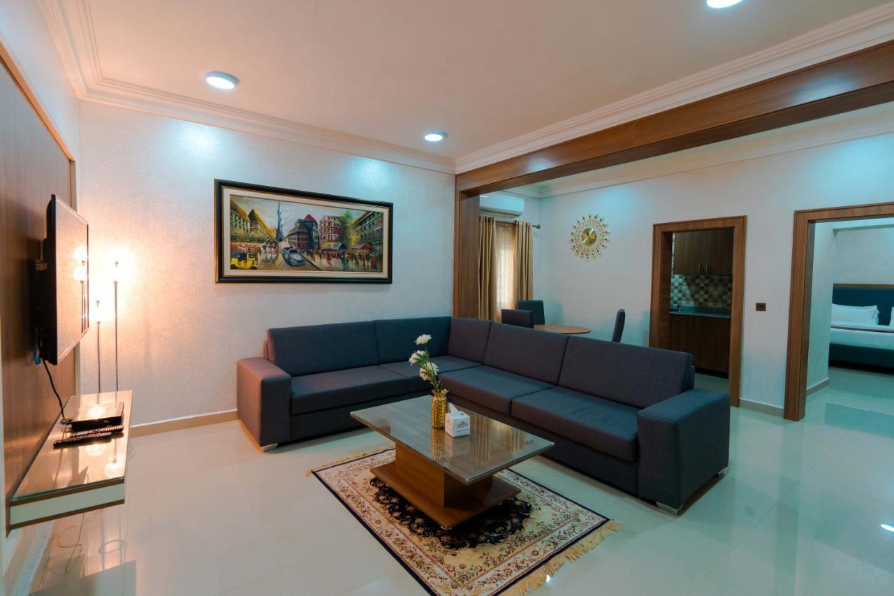 Phoenicia Suites Wupa Esterno foto
